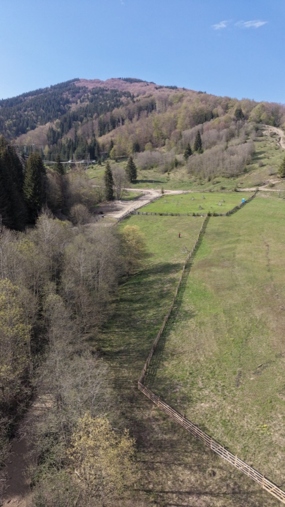 Teren intravilan 1.700 mp Valea Doftanei, la DJ102I - ruta noua Câmpina-Brașov - foto 1