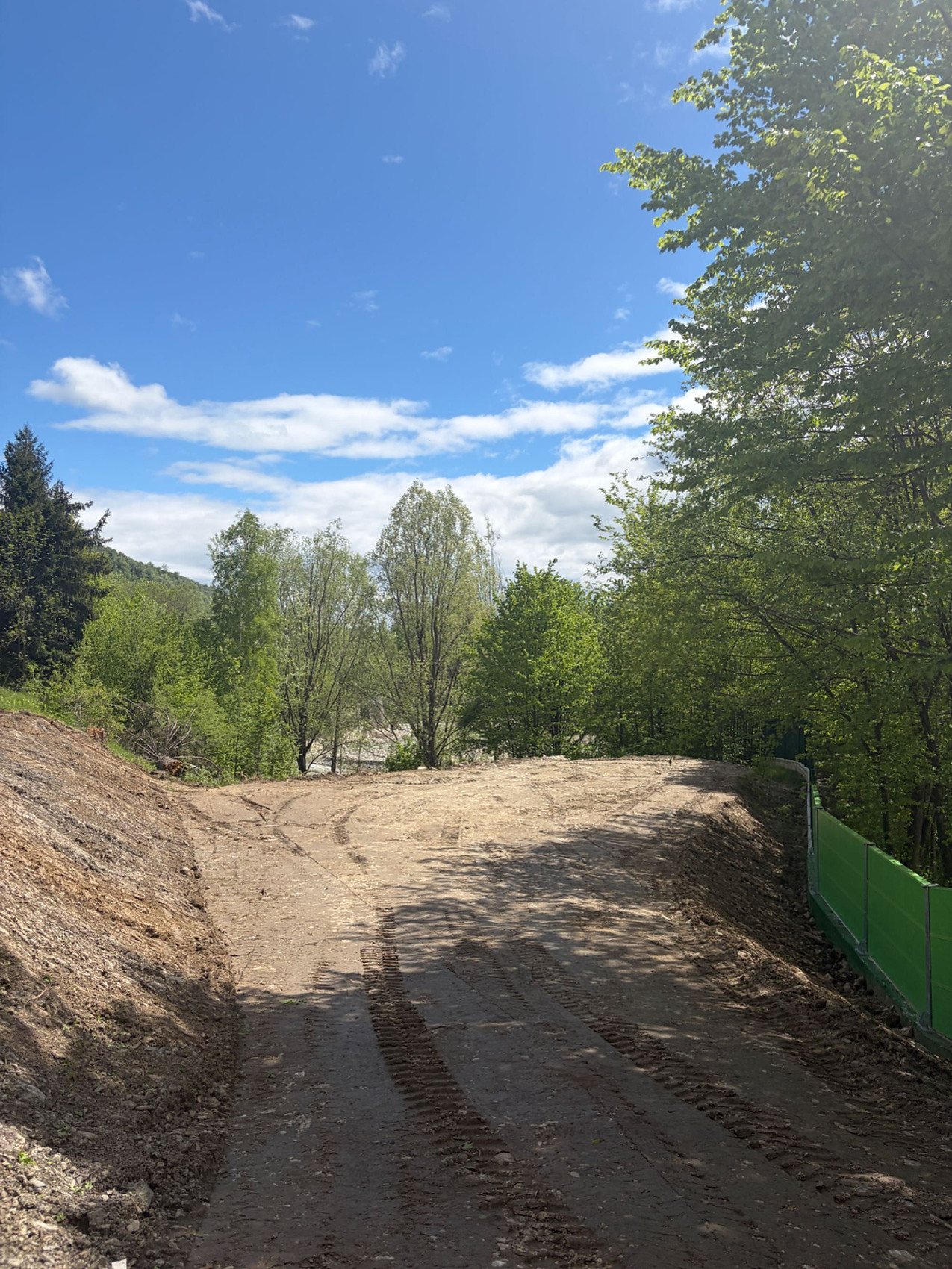 Teren 1.500 mp la coada Lacului Paltinu, Valea Doftanei, vis-a-vis de ATRA Doftana - foto 3